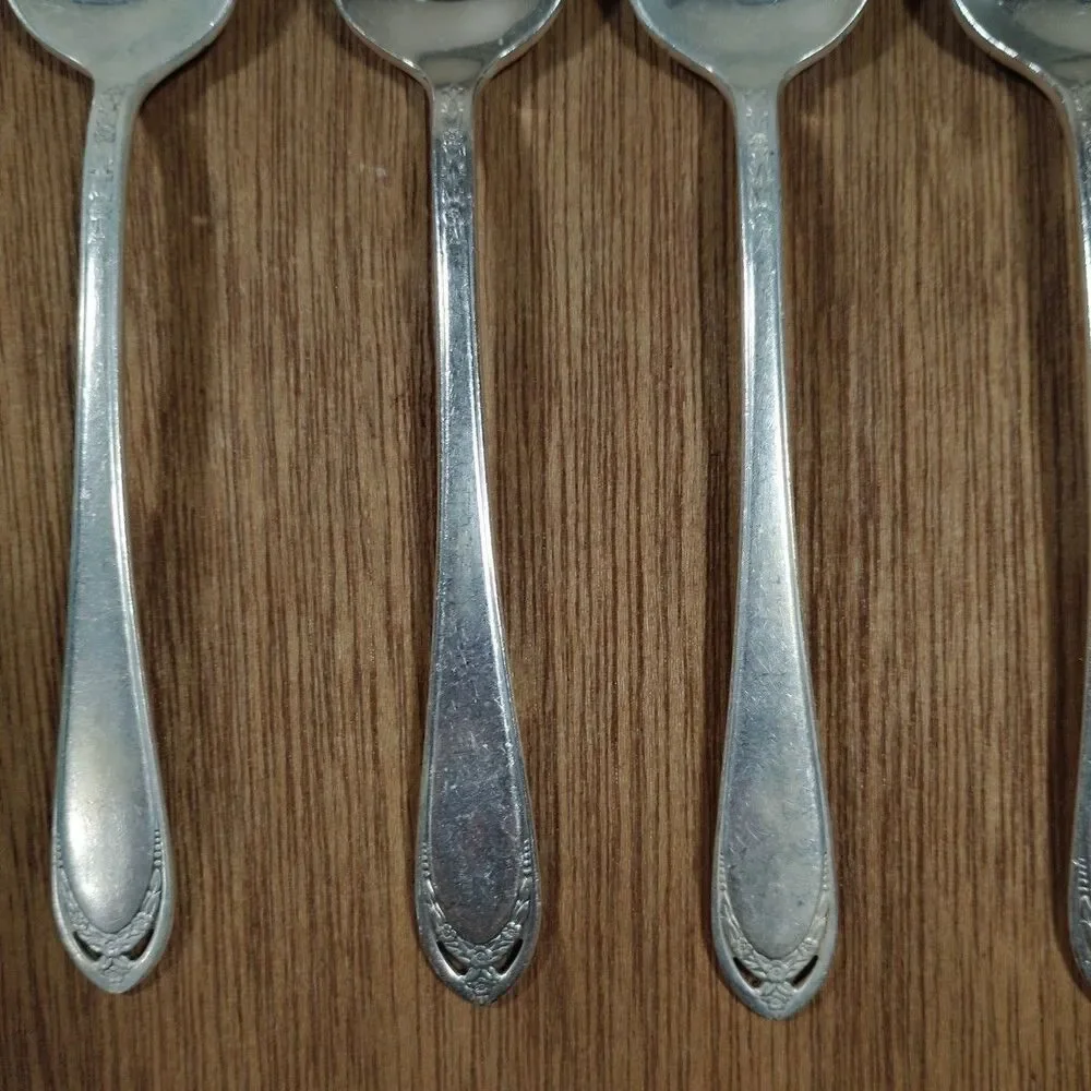 1847 Rogers Bros IS Lovelace Silverplate Flatware 5 Teaspoons Vintage